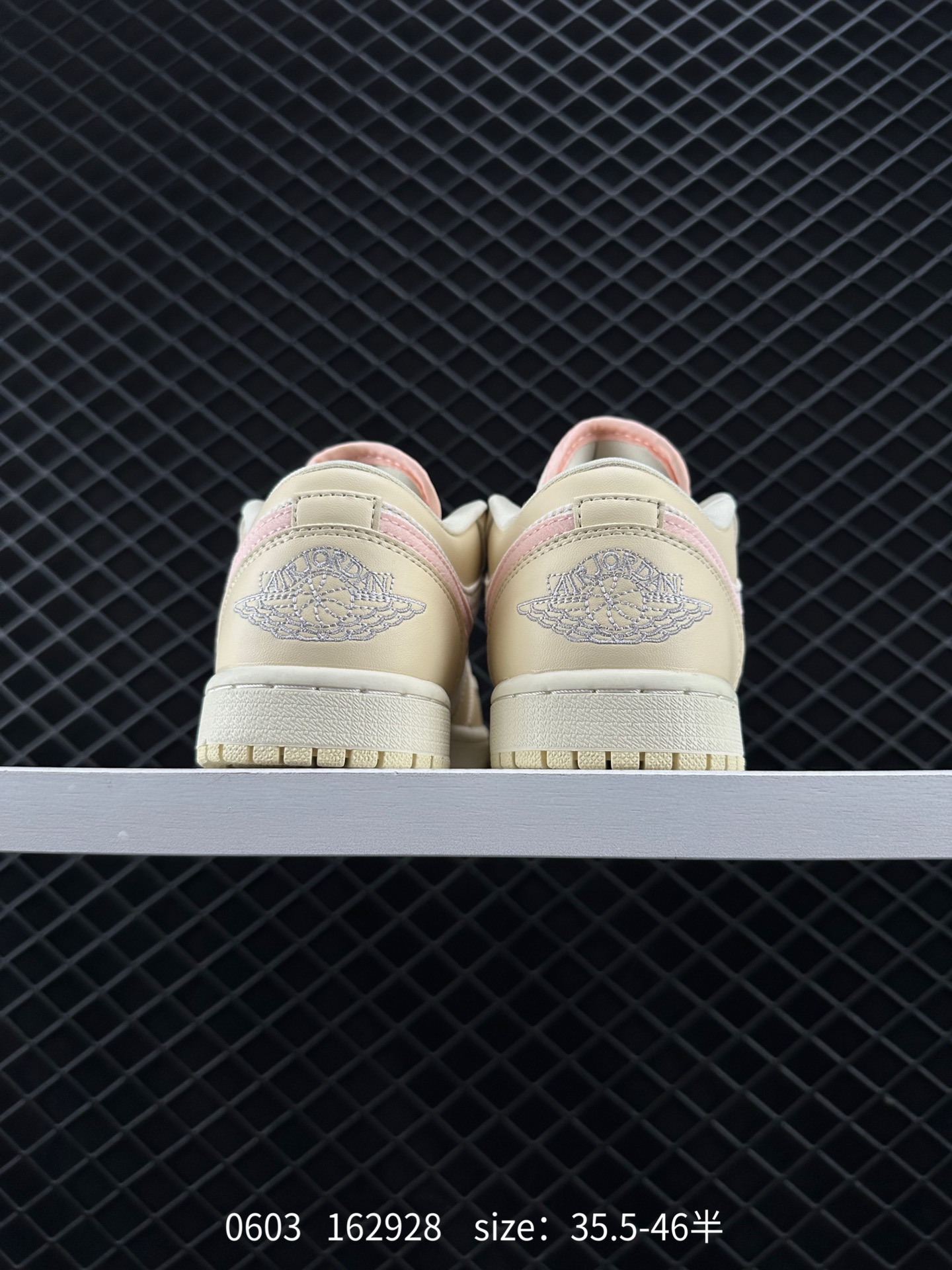 Air Jordan 1 Low AJ1